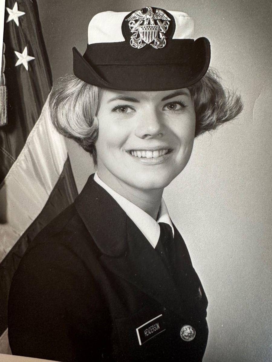 MerriLee served in the United States Navy as a lieutenant in the Medical Service Corps.